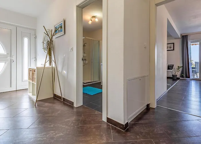 Vakantiehuis Amazing In With Wifi Pula