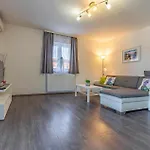 בית נופש Pet Friendly Home In Pula *