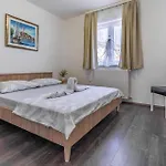 Pet Friendly Home In Pula פולה