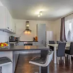 Pet Friendly Home In Pula * פולה