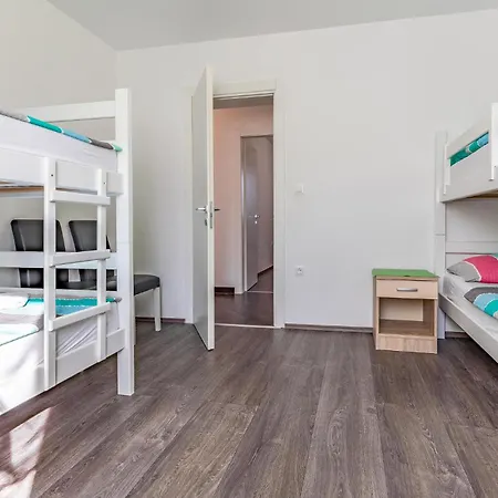 Pet Friendly In *
