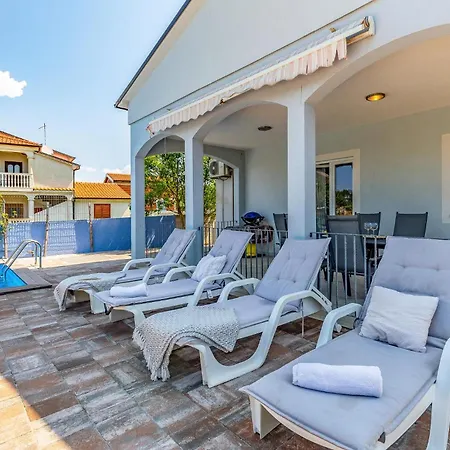 Hébergement de vacances Beautiful In With Kitchen *